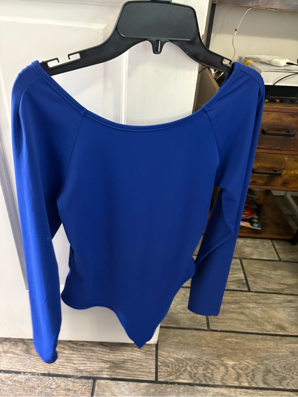 SHEIN Blue Long-Sleeve Scoop Neck Top